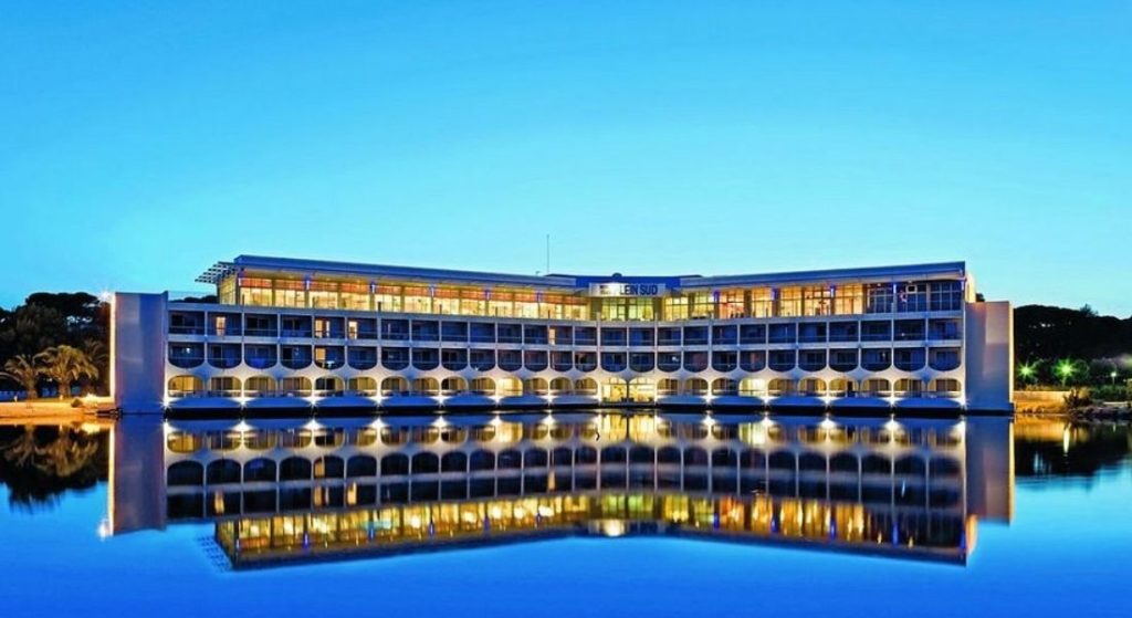 HYERES-LES-PALMIERS — Club Plein&nbsp;Sud&nbsp;***