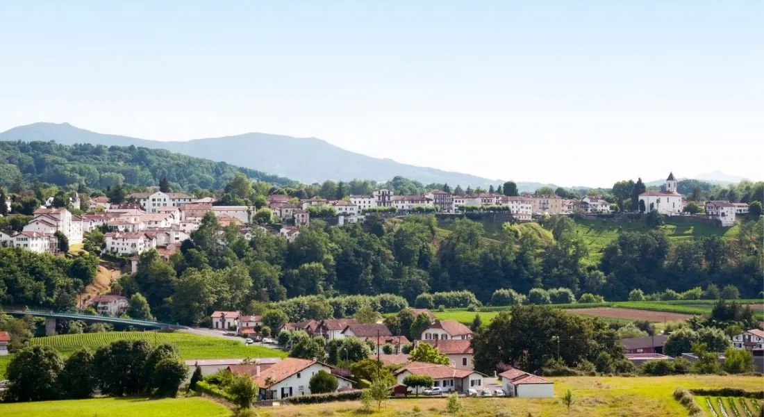CAMBO-LES-BAINS — Village Vacances