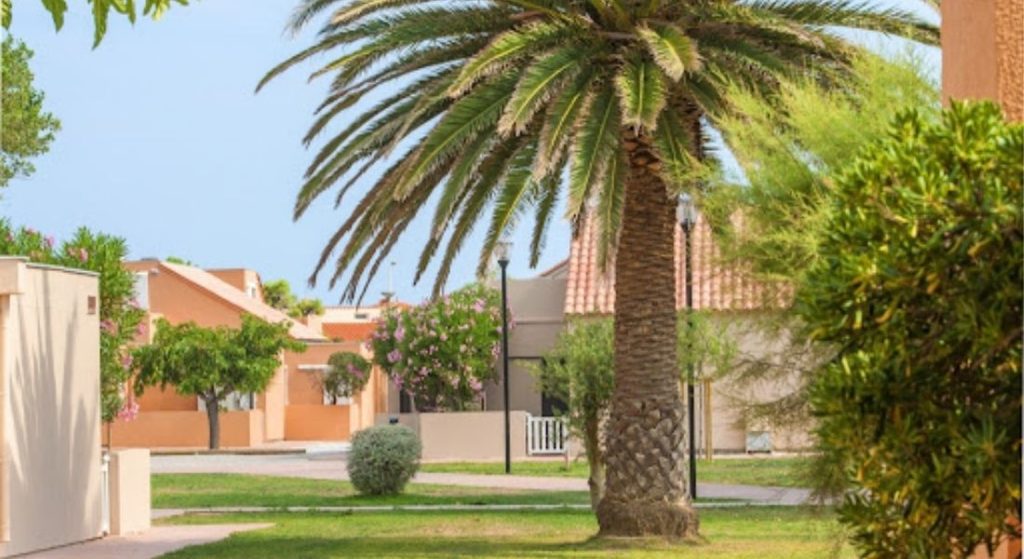 PORT BARACARES — Village Club