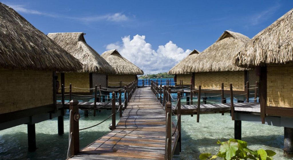 TAHITI — Combiné sur mesure